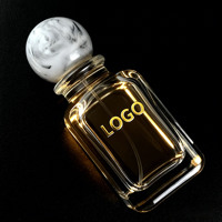 Flacon de parfum en verre carré rechargeable de luxe avec logo personnalisé, vide, 30 ml, 50 ml, 100 ml, avec bouchon rond en résine colorée