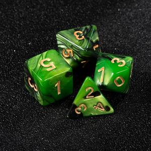 סט קוביות פוליכדרליות מוצקות מאקריליק ירוק בהתאמה אישית לשנת <span class=keywords><strong>2026</strong></span>, 7 חלקים, למשחקי תפקידים ומשחקי לוח עבור D&D - Product Image 6