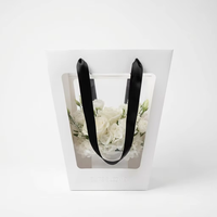 Sac en papier trapézoïdal personnalisé avec logo estampé à chaud pour fleuriste, boîte à fleurs, emballage de bouquet, sac cadeau pour célébrations