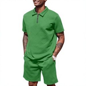 Vente directe usine – Ensemble survêtement 2 pièces personnalisé avec logo OEM : Polo à quart de zip et short – Tenue d'été à manches courtes pour homme - Product Image 1