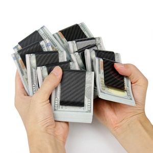 Portacarte Premium in Vera Fibra di Carbonio 100% con Fermasoldi Minimalista, Custodia Sottile per Carte di Credito da Uomo, Regalo Aziendale, Blocco RFID, Finitura Opaca - Product Image 3