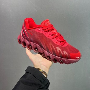 รองเท้ากีฬาดีไซน์หรูรุ่นใหม่ปี 2026 สำหรับผู้ชายและผู้หญิง แบบสวม น้ำหนักเบา รองรับแรงกระแทก กันลื่น ระบายอากาศได้ดี - Product Image 4