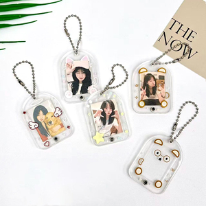 พวงกุญแจใสใส่รูปภาพ ขนาด 1 นิ้ว สำหรับใส่การ์ดรูปไอดอล  จี้ห้อยกระเป๋า พวงกุญแจพลาสติก ขายส่ง - Product Image 1