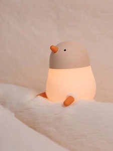 Vente flash Lampe de nuit LED rechargeable en gel de silice en forme de coquille d'œuf en ABS, lumière blanche chaude à intensité variable, lampe de chevet pour chambre d'enfant - Product Image 5