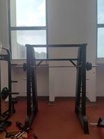 Máquina Smith Multifuncional Compacta LC EM1028 con Barra de Dominadas Integrada y Soportes para Mancuernas, Diseño que Ahorra Espacio para Gimnasio en Casa