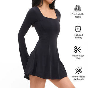 ملابس رياضية نسائية مخصصة بأكمام طويلة، تنورة تنس مطوية ضيقة مرنة للتمارين الرياضية مع شورت داخلي - Product Image 4