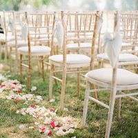 Vente en gros de chaise Chiavari de luxe empilable en bois naturel de chaux de mariage pour la partie
