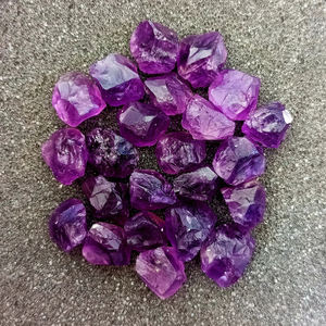 Großhandel Natur Kristall Heils teine für Schmuck Herstellung von Kristallen Raue Steine Amethyst Unregelmäßige Form Modetrend - Product Image 1