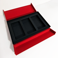 Matériaux recyclés écologiques personnalisés, papier couché, laminage mat, impression couleur personnalisée avec finition UV, poignée de longueur standard, OEM/ODM