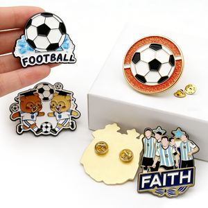 Badges souples en alliage de zinc gravés, épingles émaillées personnalisées pour fans de football et coupes sportives, directement de l'usine, avec emballage - Product Image 1
