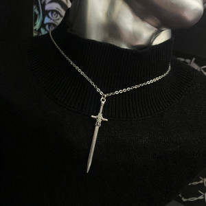 Personalisierter Retro-Mode-Anhänger, Retro-Kruzifix-Halskette für Damen, Hip-Hop-Schwertform, Christliche Halskette, Halsband - Product Image 1