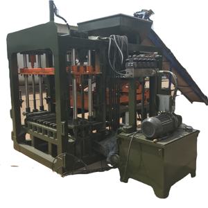 QT 5-15全自動ビッグ生産ラインコンクリート固体レンガ製造機ブラジル中空舗装ブロック中国工場 - Product Image 1