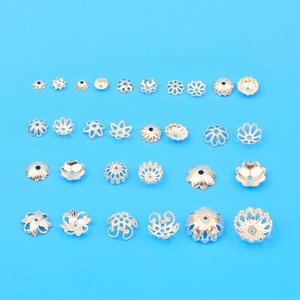 18K Or Fleur Perle Bracelet Accessoires Cuivre Plaqué Or Creux Fleur Cap DIY À La Main Entretoise Bijoux Résultats Composants - Product Image 4