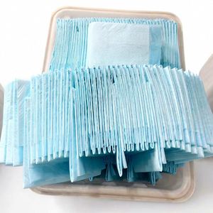 Almohadillas de Entrenamiento para Perros Grandes de Alta Calidad, Desechables, Súper Absorbentes, Impermeables, con SAP Japonés Personalizado para Limpieza de Excrementos - Product Image 1