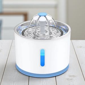 เครื่องให้น้ำสัตว์เลี้ยงอัตโนมัติแบบตั้งโต๊ะ ขนาด 2.4 ลิตร ผลิตจากสแตนเลสเกรดอาหาร ดีไซน์ทันสมัย เป็นมิตรกับสิ่งแวดล้อม พร้อมระบบกรองน้ำ 3 ชั้น สำหรับแมว - Product Image 1