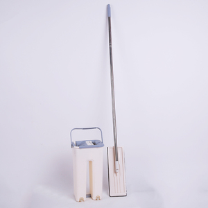 Cubo de fregona con sistema de centrifugado y fregona plana mágica, para uso en seco y húmedo, herramientas de limpieza para el hogar y la cocina, con paño de microfibra de repuesto - Product Image 1