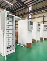 Système de stockage de batterie au lithium LiFePO4 WATTSOLAR 112KWH 215KWH 241KWH, armoire BESS, onduleur hybride tout-en-un 50KW 100KW 125KW