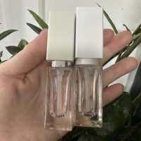Flacon vide personnalisé de 10 ml en verre transparent carré de luxe pour huile à lèvres, étiquette privée, conteneur blanc pour brillant à lèvres, tube de brillant à lèvres avec embout métallique