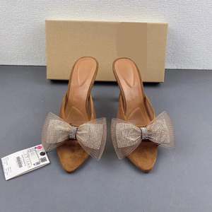 Nouveau 2025 été femmes chaussures pointues tressées noir blanc épissage talon épais creux peu profond fronde sandales - Product Image 2