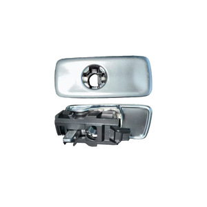 ที่จับกล่องเก็บของออดี้ คิว 3 รุ่น L8U1857131A30Q7 กลไกการล็อคด้านผู้โดยสาร วัสดุพลาสติก ดีไซน์เรียบง่าย ติดตั้งง่าย - Product Image 4