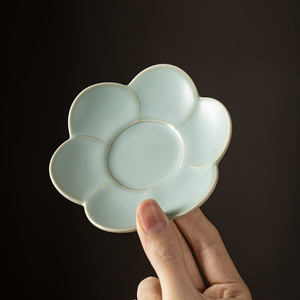 Posavasos de porcelana Ru, bandeja de té con forma de flor azul cielo para accesorios de juego de té Kung Fu - Product Image 1