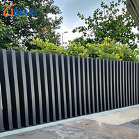 Panneaux de clôture verticaux en aluminium sur mesure, revêtement poudré, clôture de jardin pour villa, cour