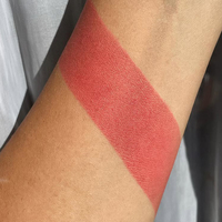 Poudre de blush minérale légère et soyeuse, format voyage, hautement pigmentée, longue tenue, modulable pour un teint naturel