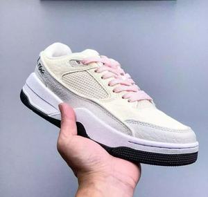 Chaussures de sport et de basketball basses en cuir, tendance luxe, rehaussantes, pour hommes, femmes et couples, décontractées et polyvalentes, couleur unie - Product Image 5