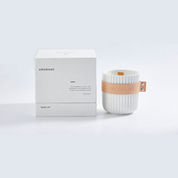 Vente en gros de pots de bougie en céramique verre métal de luxe personnalisés bougie parfumée en cire de soja avec mèche de bougie en bois boîte-cadeau