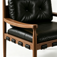 Fauteuil individuel Tenghang en bois massif de style mi-siècle, fauteuil lounge design en cuir huilé pour salon et bureau