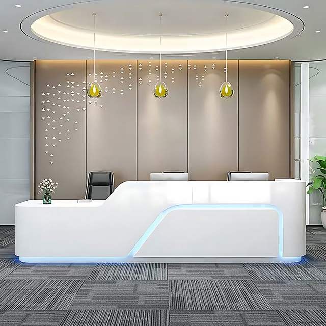 Colonial Railings | Premium Wood & Metal Balustrades for Villas & Stairs