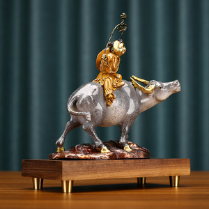 Figura Decorativa Hecha a Mano de Niño Pastor Montando una Vaca, Decoración para el Hogar u Oficina, Regalo - Product Image 2