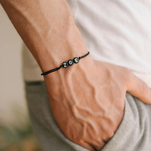 Braccialetto Personalizzato con Nome o Iniziali su Corda Nera, Regalo per <span class=keywords><strong>Uomo</strong></span> - Product Image 2