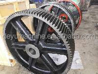 Suministro de fábrica OEM fundición de gran tamaño 4140 engranaje helicoidal de hierro de fundición grande - Product Image 3