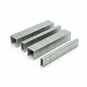 APlus 92/38-5000ลวดเย็บกระดาษเหล็กที่มีมงกุฎ8.7มม. และก้านเรียบ1.0x1.25มม. ความยาว38มม. 5000ชิ้น/กล่อง - Product Image 1