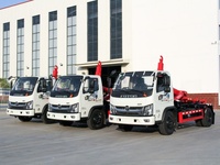 Camion benne compacteur et de collecte de déchets Foton diesel manuel à bras de levage