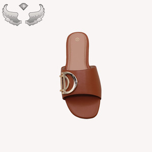 Sandales légères pour femmes, élégantes et de haute qualité, avec un design ajouré étincelant, prêtes à être expédiées - Product Image 5