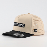 Casquette Snapback 5 Panneaux Perforée au Laser avec Logo Personnalisé en Silicone, Bicolore, Résistante à l'Eau, Respirante, avec Cordon, pour Activités de Plein Air