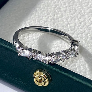 Conjunto de Anillos de Boda Unisex de Moda con Brillantes, Regalo de Aniversario, Corte Marquesa y Redondo, Anillo de Media Eternidad Clásico para Hombre y Mujer - Product Image 6