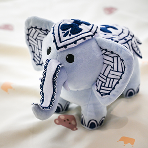 Peluche Elefante Personalizzato OEM ODM con Ricami, Giocattolo Morbido per Bambini - Product Image 5