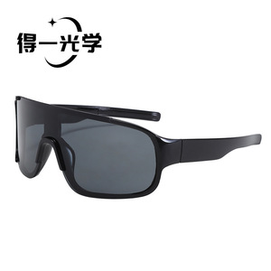 De Yi <b>Optics</b> Cycling Sunglasses Black UV400 Windproof Outdoor Sports Eyewear - Product Image 1