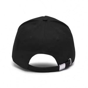 Casquettes de baseball personnalisées à 5 panneaux avec broderie 3D, noires unies, pour hommes et femmes, à calotte haute, à fermeture snapback et visière courbée - Product Image 5