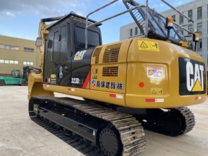 รถขุดตีนตะขาบ CAT 323D2L มือสอง ประหยัดน้ำมัน เหมาะสำหรับงานปรับระดับพื้นที่และงานกองเศษวัสดุ - Product Image 2