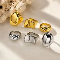 Bague de mode unisexe en acier inoxydable plaqué or 18 carats, brillante, polie, massive, bombée et incurvée, étanche, pour usage quotidien