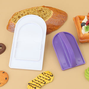 Outil de pâtisserie DIY pour simulation de cuisson, 2 pièces, en plastique violet, écologique, amovible, pour racler la crème et les éclaboussures sur la surface du gâteau - Product Image 5
