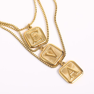 Collana DAIHE in acciaio inossidabile placcato <span class=keywords><strong>oro</strong></span> 18 carati con iniziale a forma di lettera (26 lettere disponibili) - Product Image 2