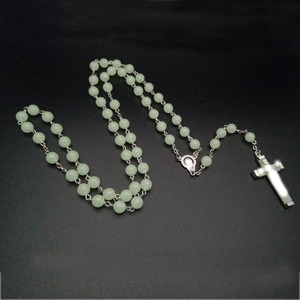 Rosarios con Cuentas Brillantes, Collar de Rosario con Colgante de Cruz de Aleación de Zinc, Joyería Unisex para Festivales y Regalos - Product Image 3