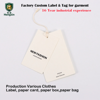 Impression de brochures brillantes sur papier cartonné 400 g/m² avec impression numérique, couverture rigide, découpe à la forme, présentoirs de vente au détail, papier couché