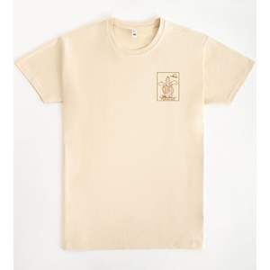 Camiseta Fucktus unisex con diseño de cactus del desierto color crema - Product Image 1