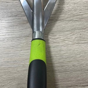GreenGuard Metal Garden Weeder Tool With Green Handle For Outdoor Use - Product Image 3